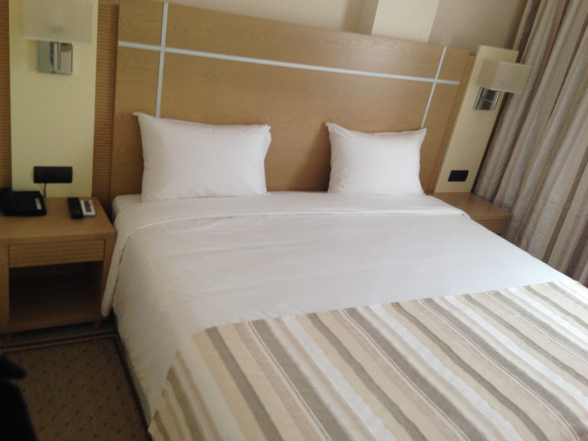H  bergement     Hotel Roseraie